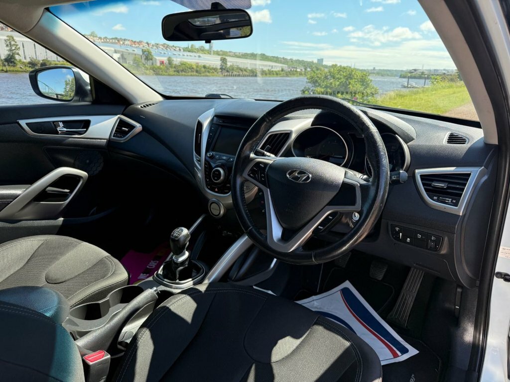 Hyundai Veloster Gdi Black #9