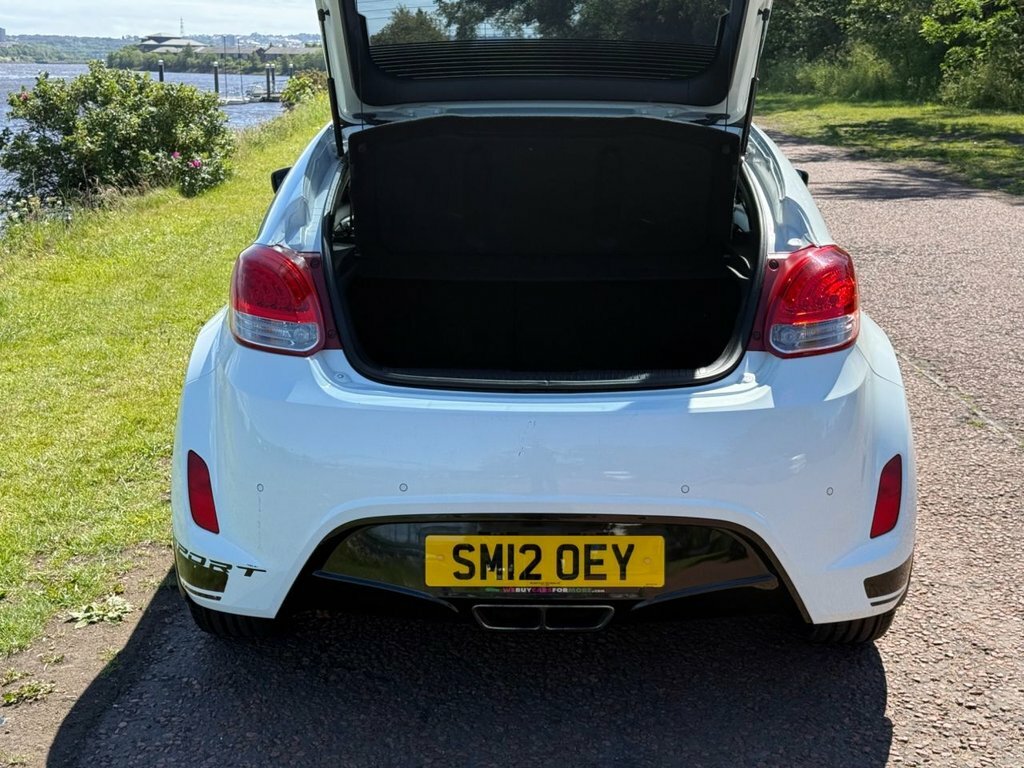 Hyundai Veloster Hatchback White #6