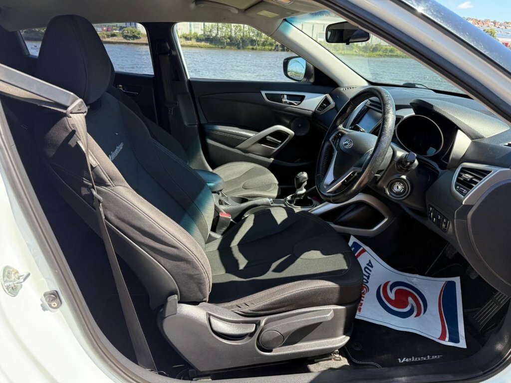 Hyundai Veloster Gdi Black #10