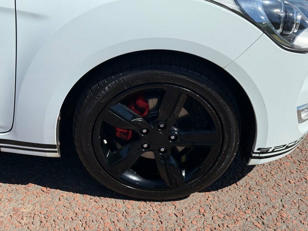 Hyundai Veloster Gdi Black #8