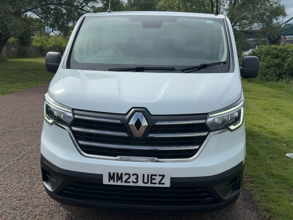 Renault Trafic 2L Business MM23UEZ White #2