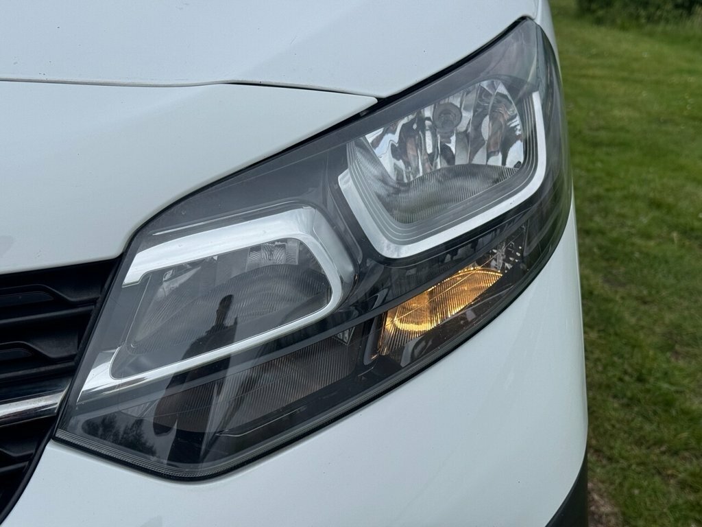 Vauxhall Vivaro 1.5L Dynamic 6Dr White #3