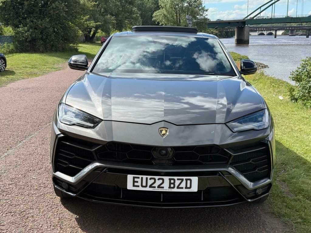 Lamborghini Urus Estate Grey #2