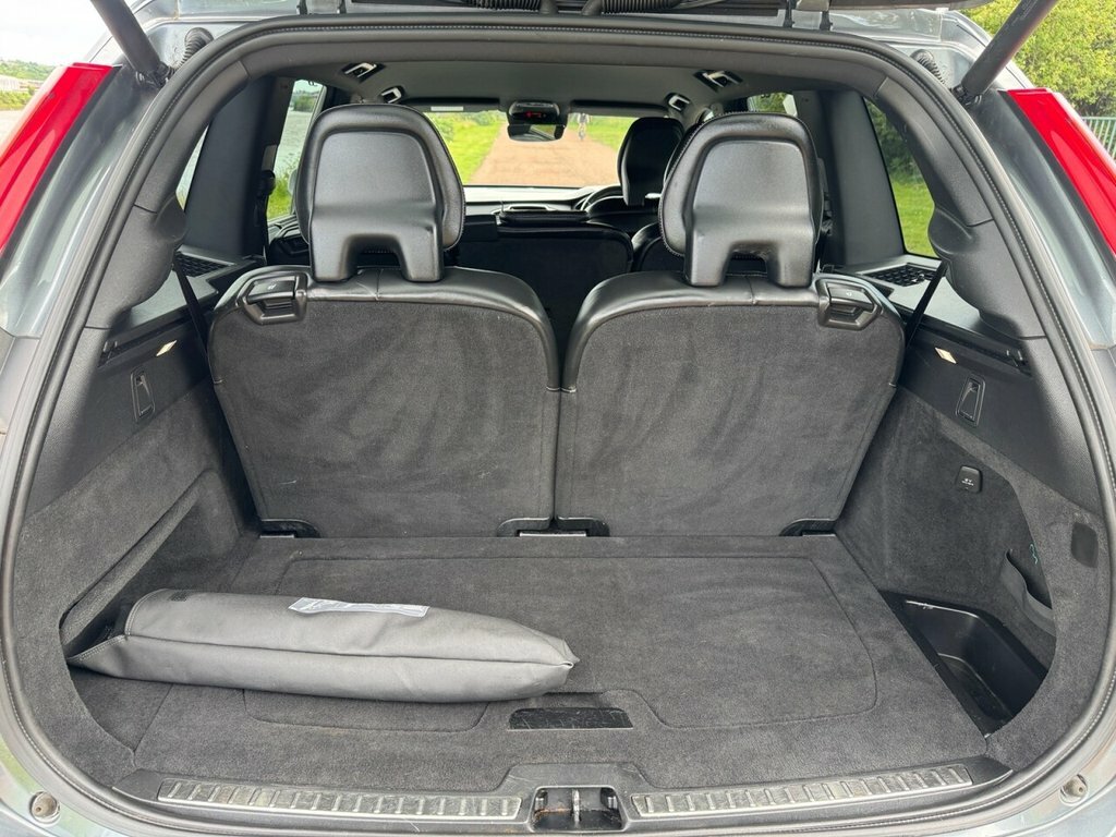 Volvo XC90 2018 2.0L D5 Powerpulse Inscription Awd 23 Grey #14