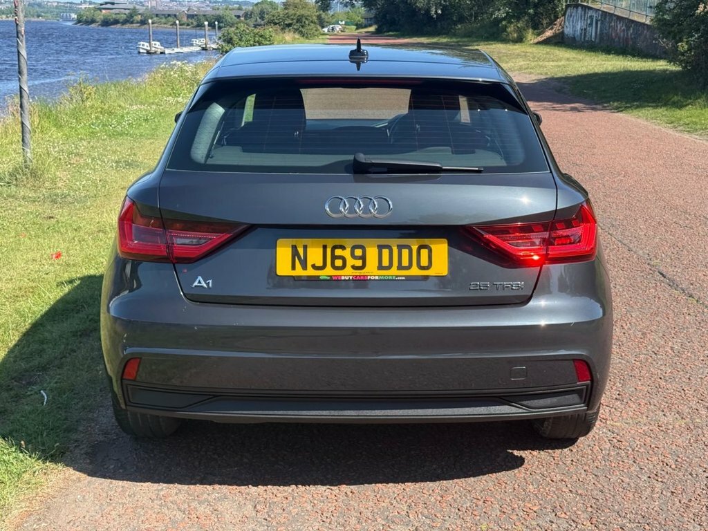 Audi A1 1L Technik NJ69DDO Grey #5
