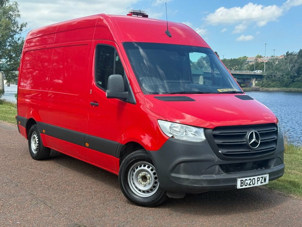 Mercedes-Benz Sprinter Mpv Red
