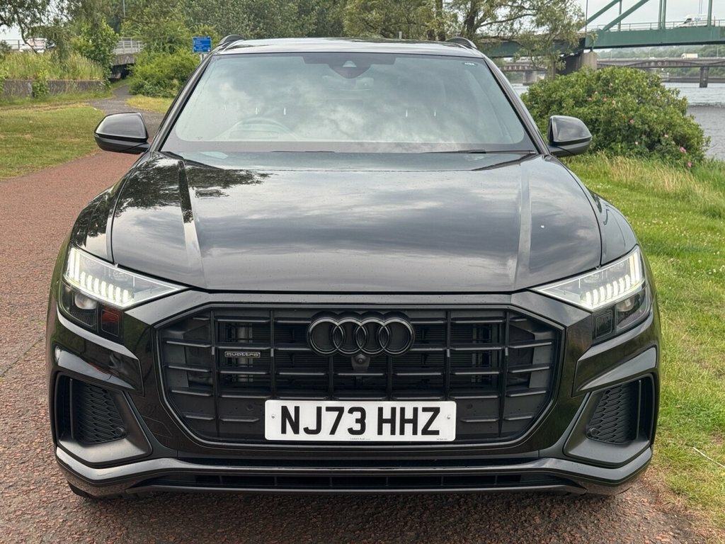 Audi Q8 3L S Line Black #2