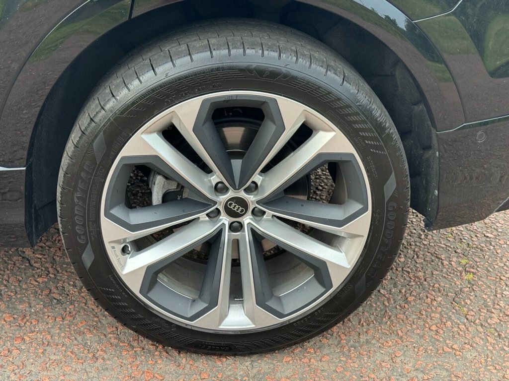 Audi Q8 55 Tfsi Quattro Black Edition Tiptronic Cs Black #33