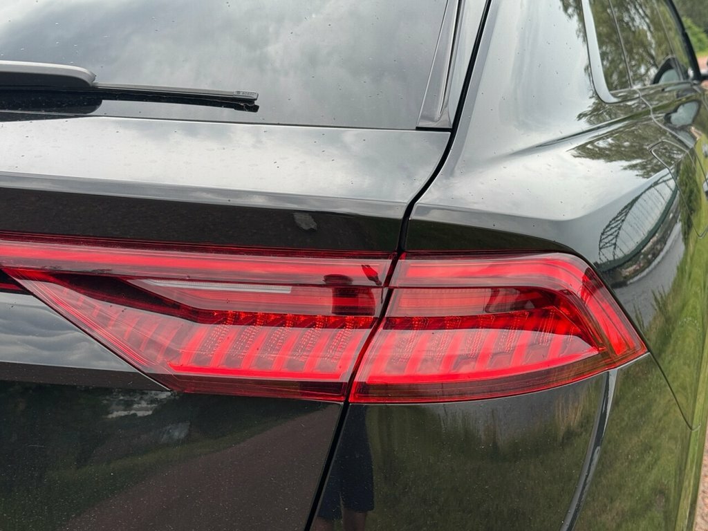 Audi Q8 55 Tfsi Quattro Black Edition Tiptronic Cs Black #41