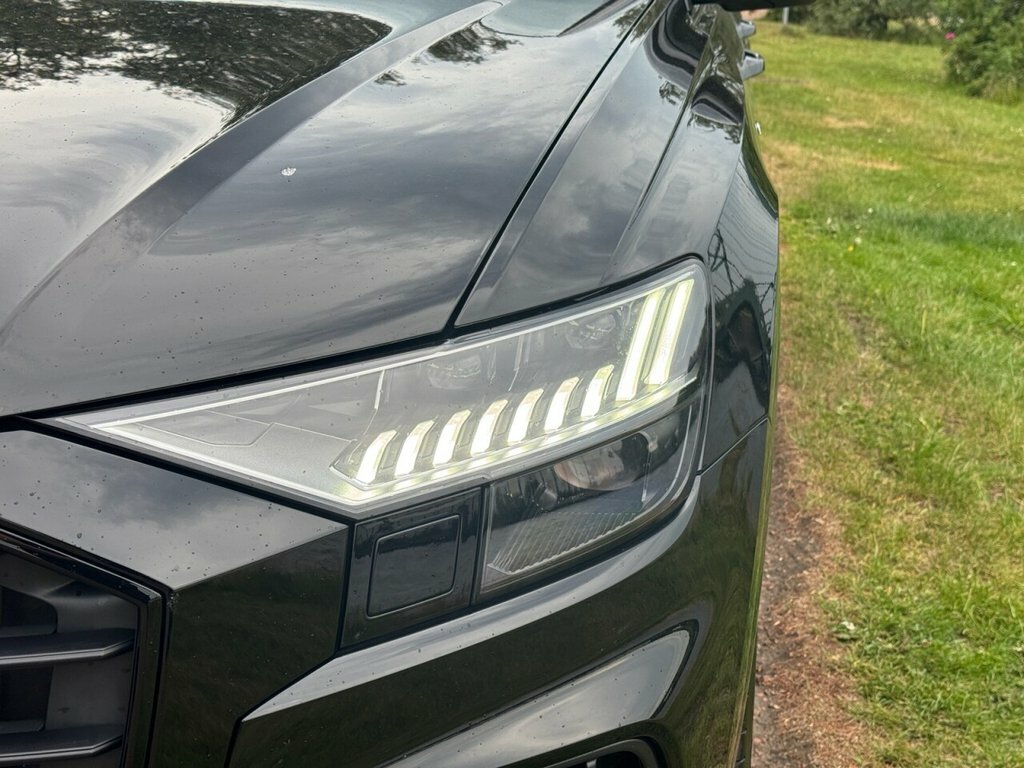 Audi Q8 3L S Line Black #3