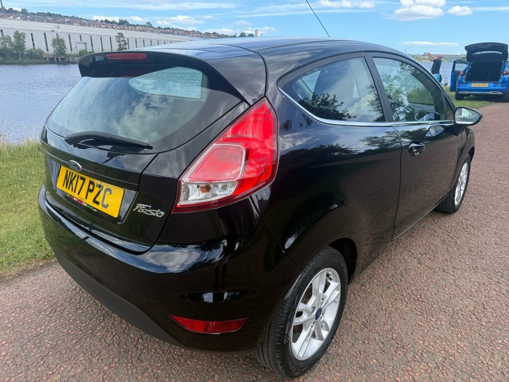 Ford Fiesta Hatchback Black #3