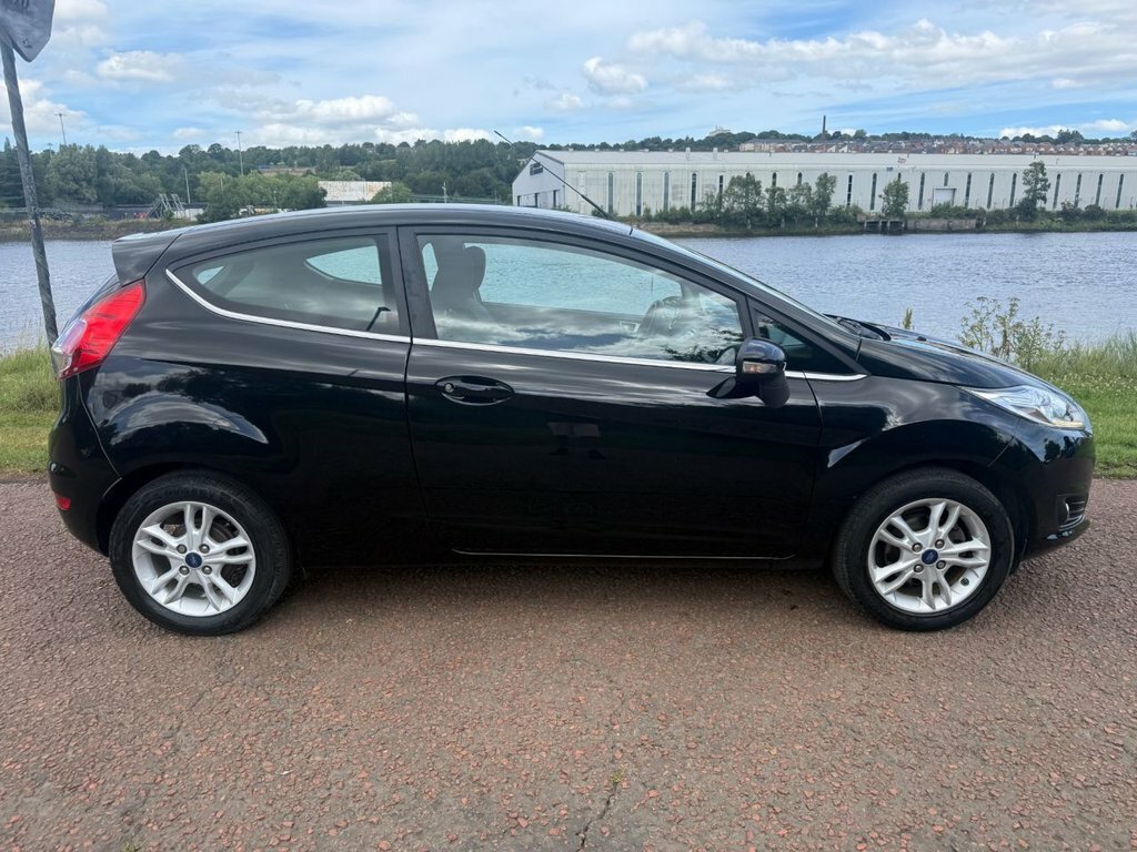 Ford Fiesta Hatchback Black #2