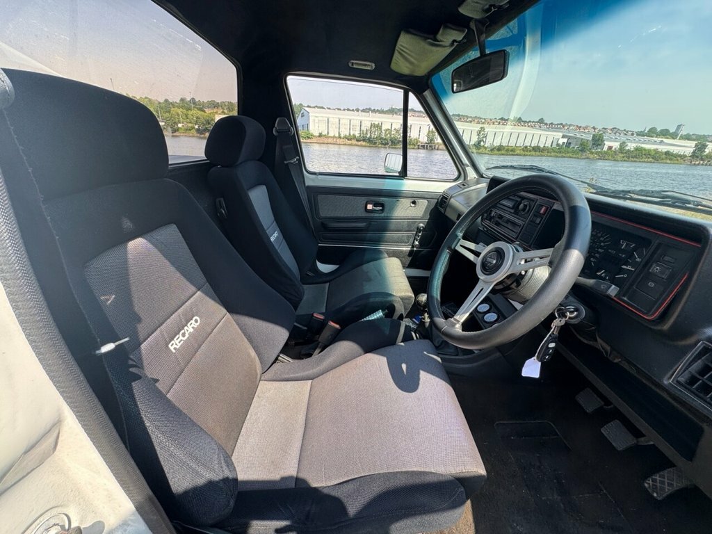 Volkswagen Caddy Mk1 Caddy 1.8 20V White #13