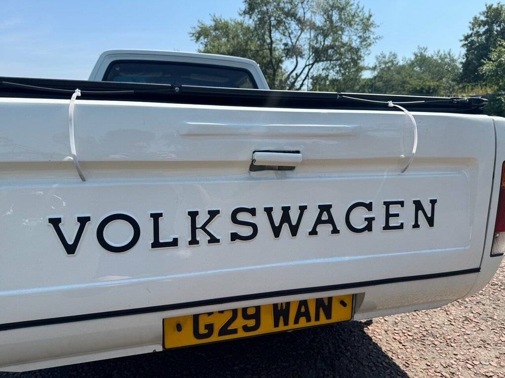 Volkswagen Caddy Mk1 Caddy 1.8 20V White #11
