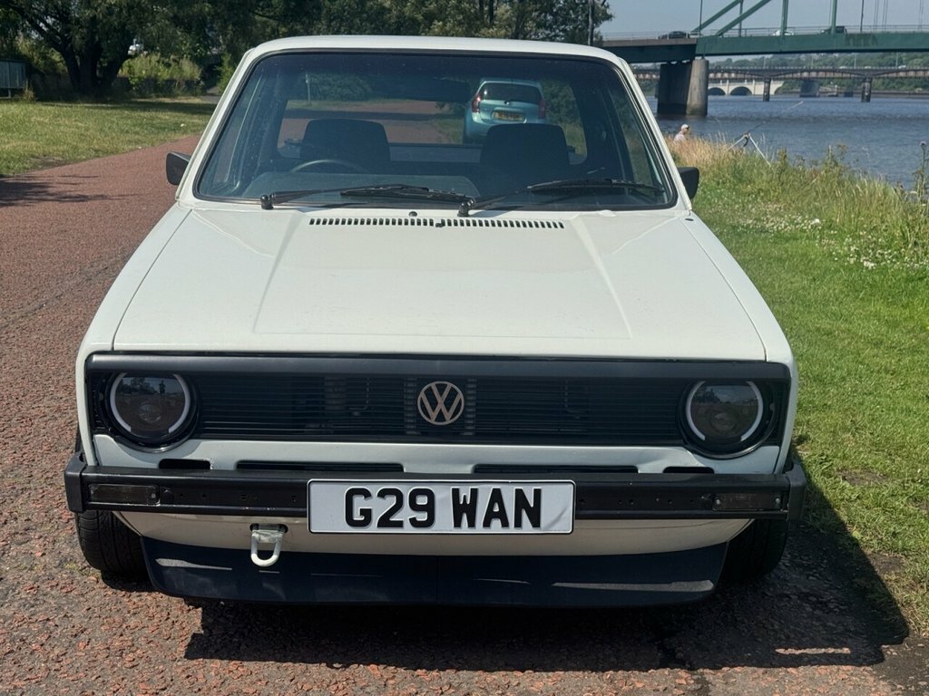 Volkswagen Caddy Mpv Black #2