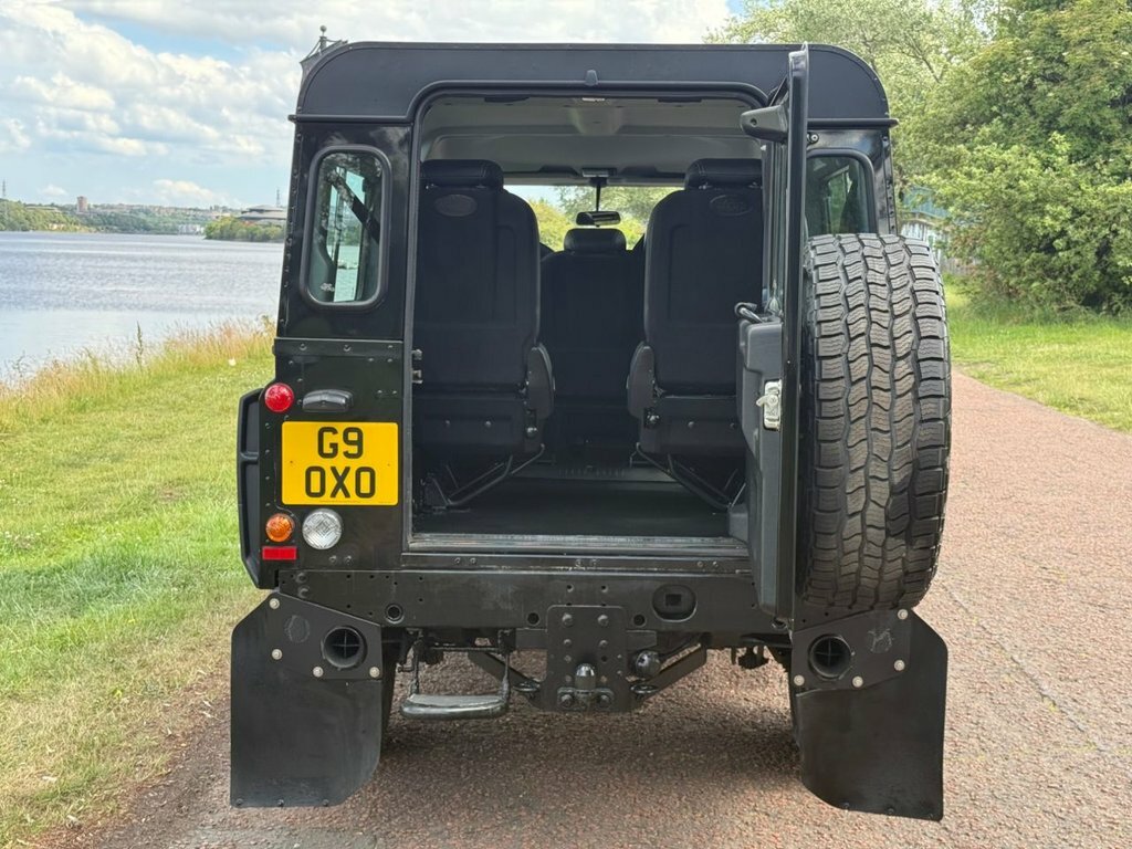 Land Rover Defender 2.2L County Black #6