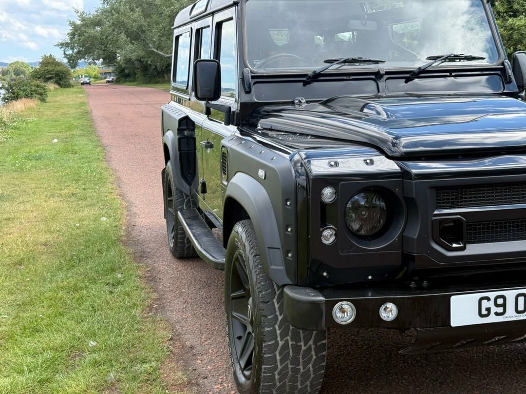 Land Rover Defender 2.2 Td Hard Top Xs 122 Bhp Silver #33