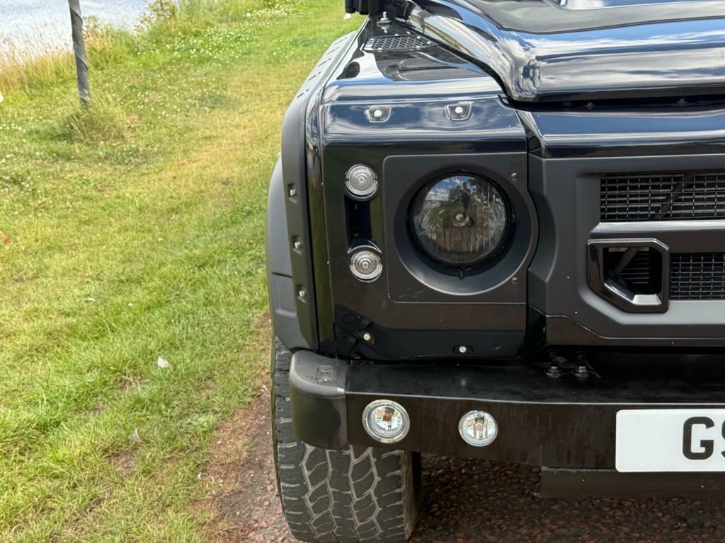 Land Rover Defender 2.2 Td Hard Top Xs 122 Bhp Silver #32