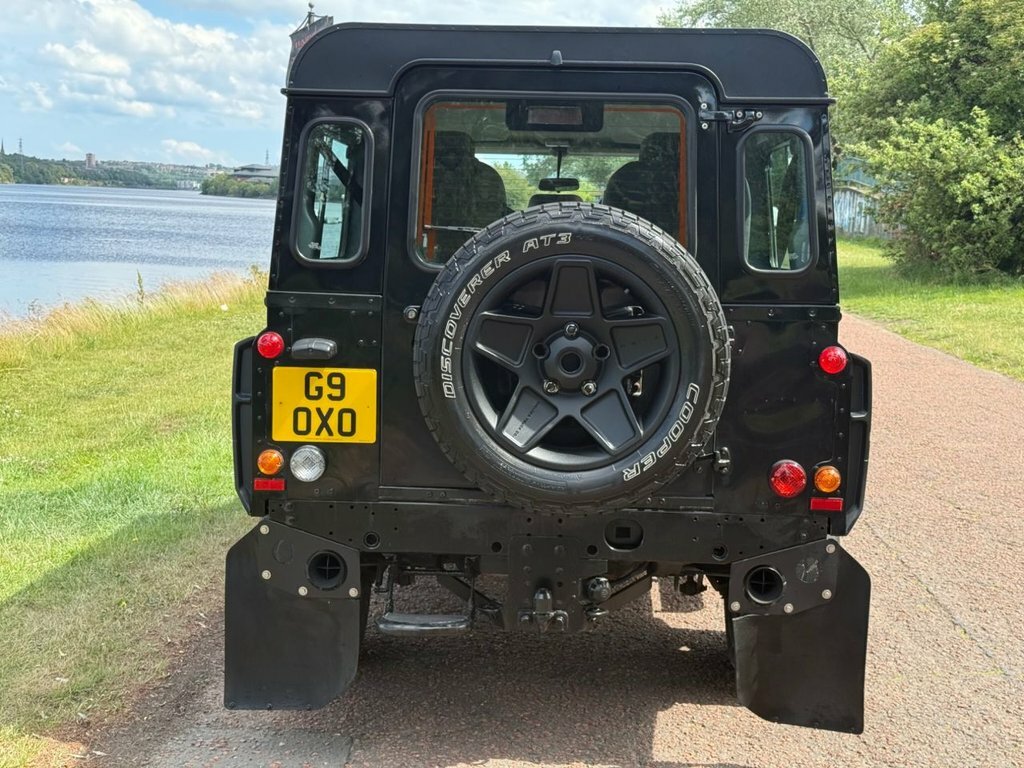 Land Rover Defender 2.2L County Black #5