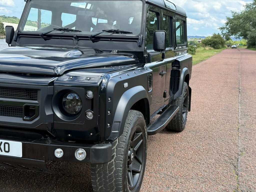 Land Rover Defender 2.2 Td Hard Top Xs 122 Bhp Silver #34