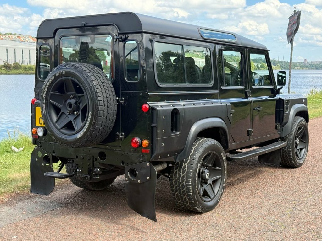 Land Rover Defender 2.2L County Black #4