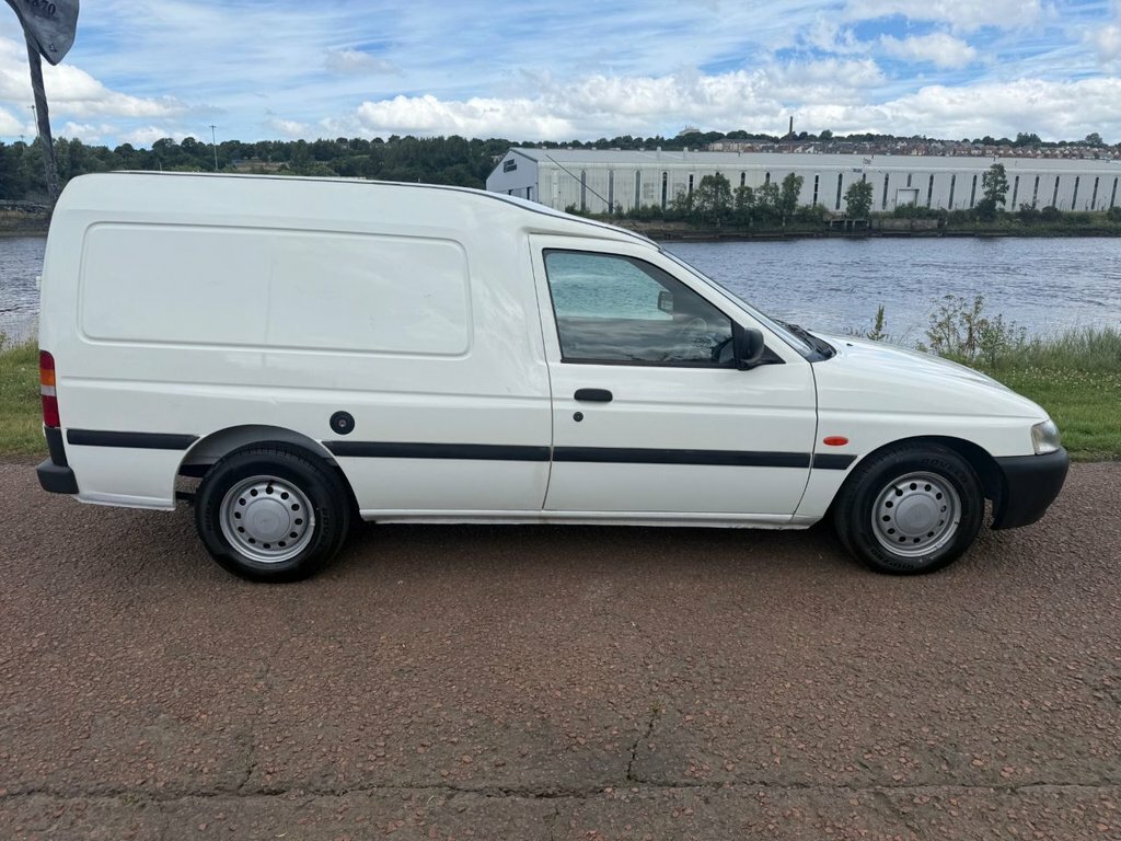 Ford Escort 1.8L 55 White #2