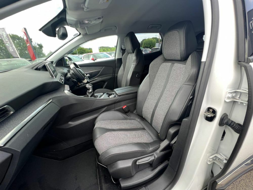 Peugeot 3008 1.2 Puretech Allure Eat8 Red #8