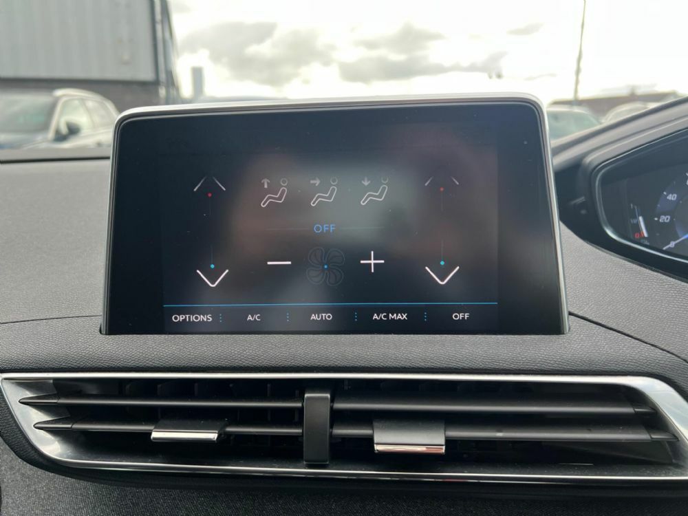 Peugeot 3008 1.2 Puretech Allure Eat8 Red #19