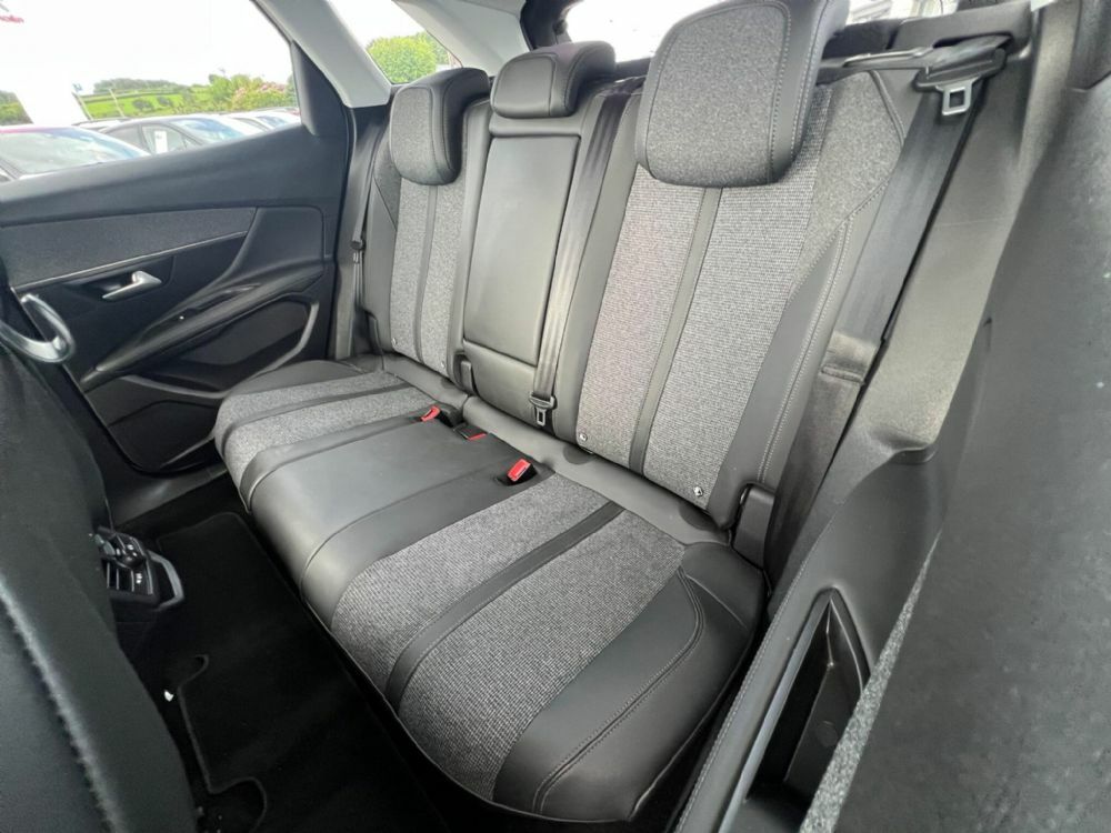 Peugeot 3008 1.2 Puretech Allure Eat8 Red #10