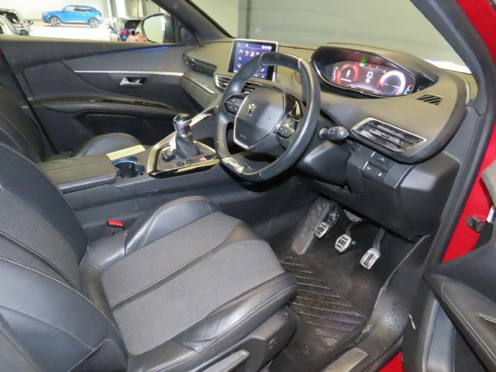 Peugeot 3008 1.2 Puretech Gt Line Premium Euro 6 S S Red #6