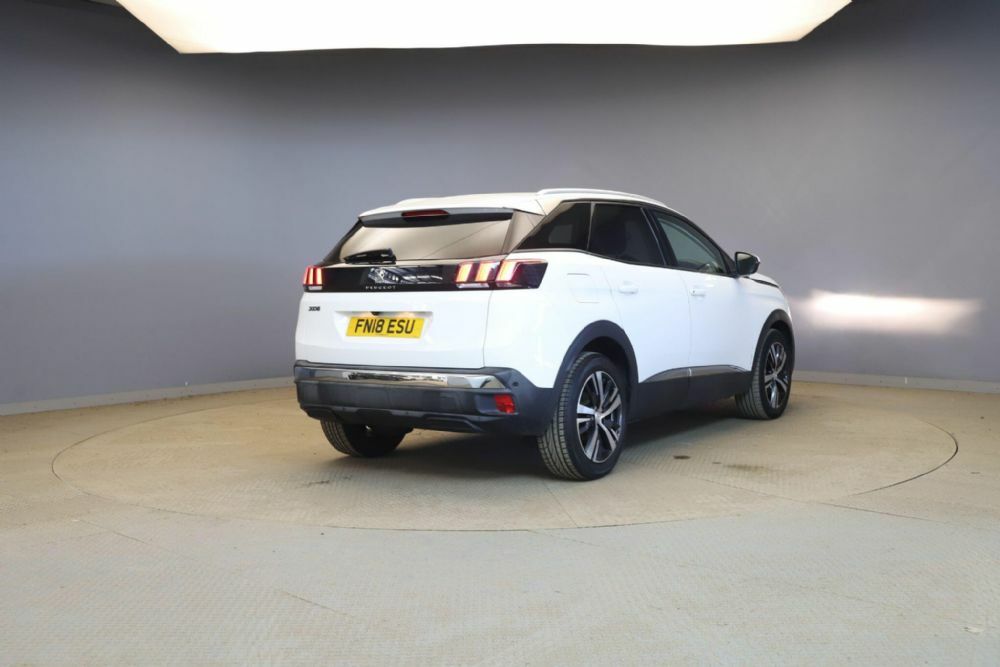 Peugeot 3008 1.2 Puretech Allure Euro 6 S S White #2
