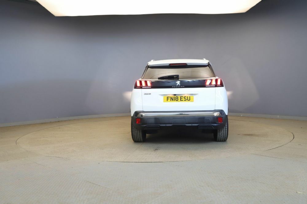 Peugeot 3008 1.2 Puretech Allure Euro 6 S S White #4