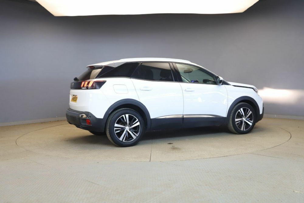 Peugeot 3008 1.2 Puretech Allure Euro 6 S S White #3