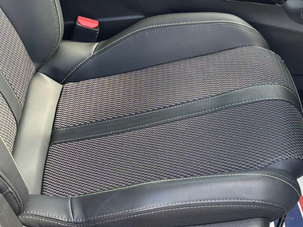 Peugeot 2008 1.2 Gt E-dsc6 Euro 6 S S Grey #5