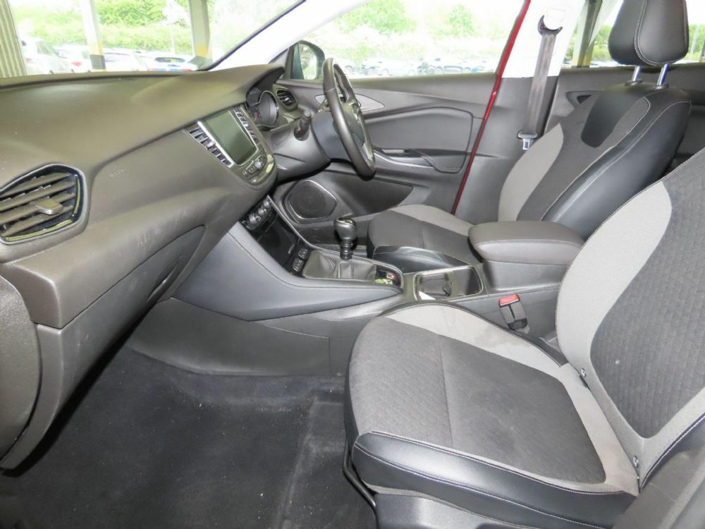 Vauxhall Grandland X Se Red #12