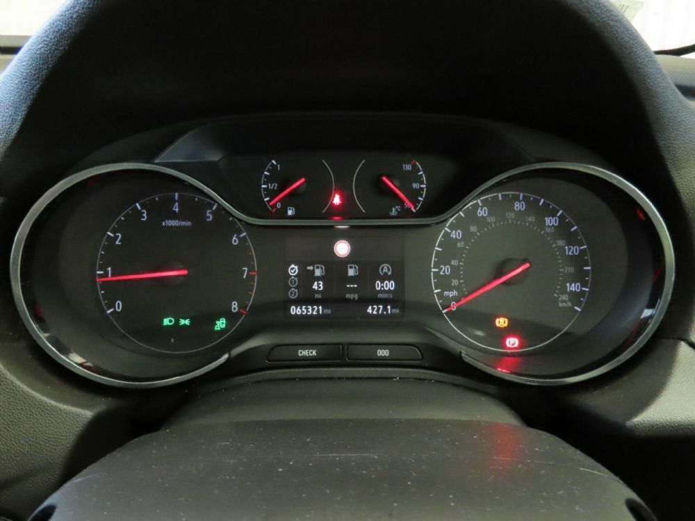 Vauxhall Grandland X Se Red #10