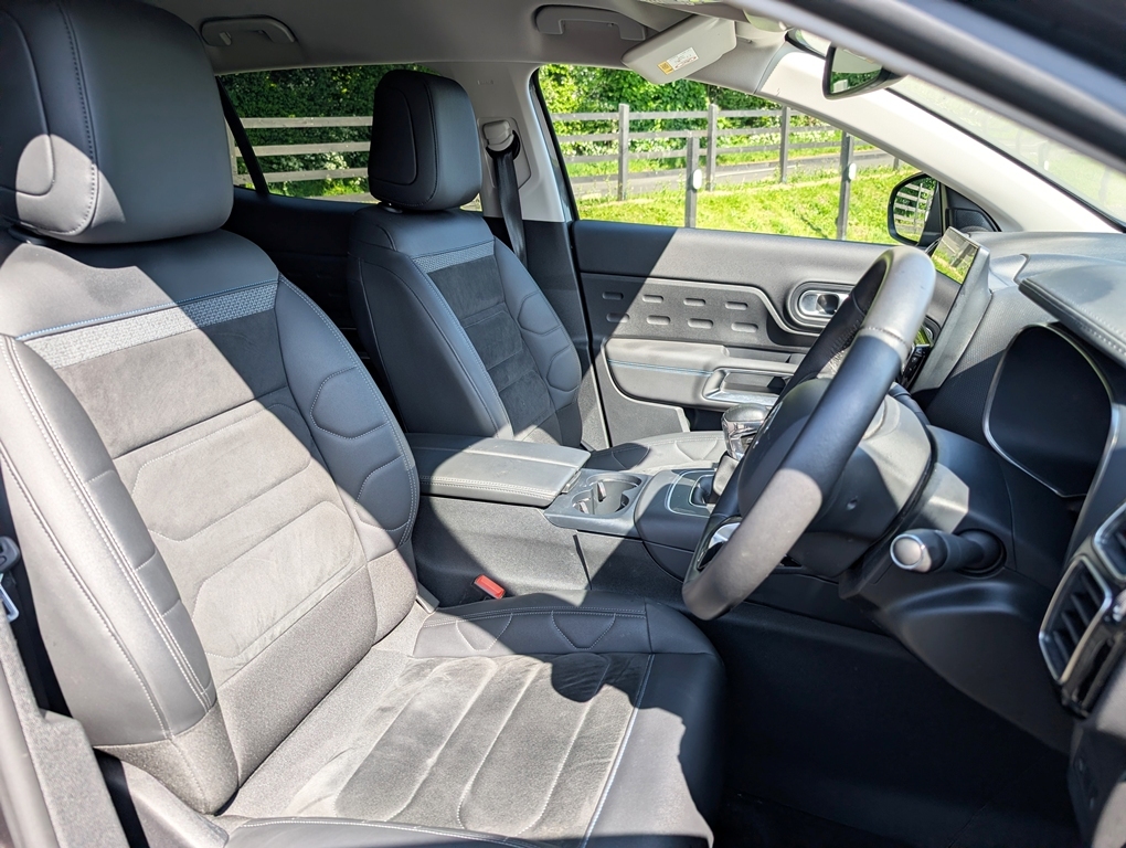 Citroen C5 Aircross 1.2 130Hp Shine KJ23MZY Grey #4