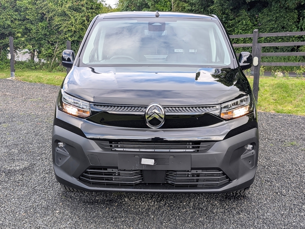 Citroen Berlingo 1.5Bhdi 130Hp Driver AD3645 Black #2
