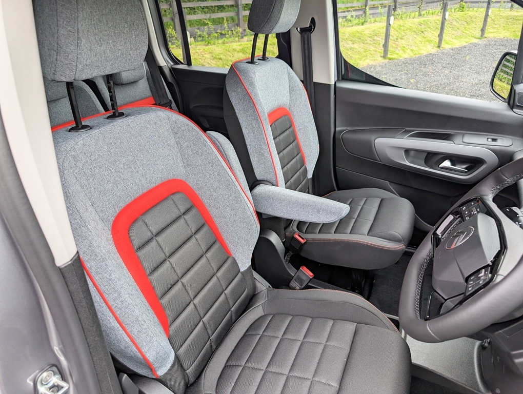 Citroen Berlingo Multispace 1.5Bhdi 130Hp Max Grey #4