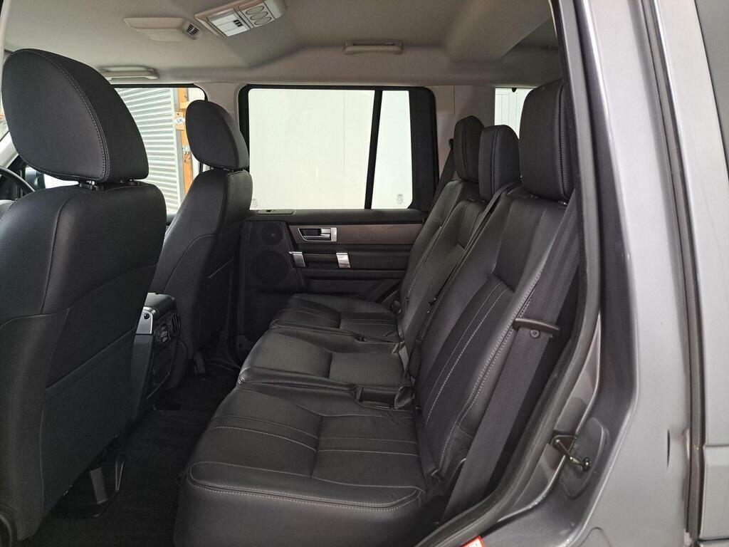 Land Rover Discovery 4 3L Landmark Black #13