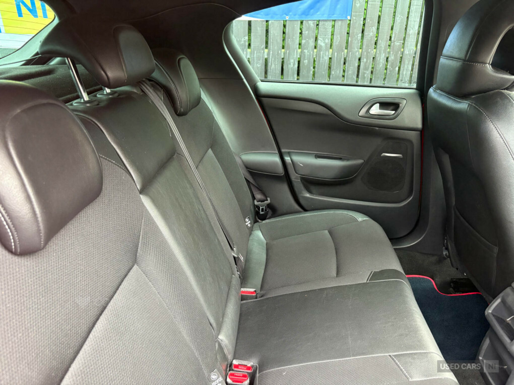 Citroen DS4 1.6 Hdi Dstyle 115 Bhp White #7