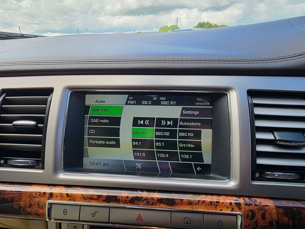 Jaguar XF 3.0 V6 Luxury Grey #30