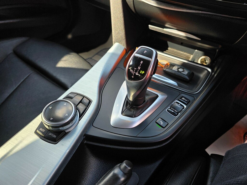 BMW 3 Series 320D Efficientdynamics Black #24