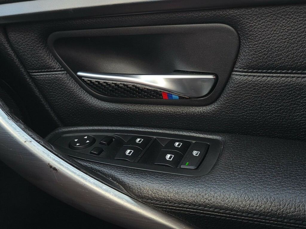 BMW 3 Series 320D Efficientdynamics Black #37