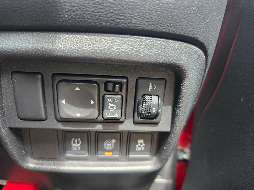Nissan Juke 1.6L N-tec Red #27