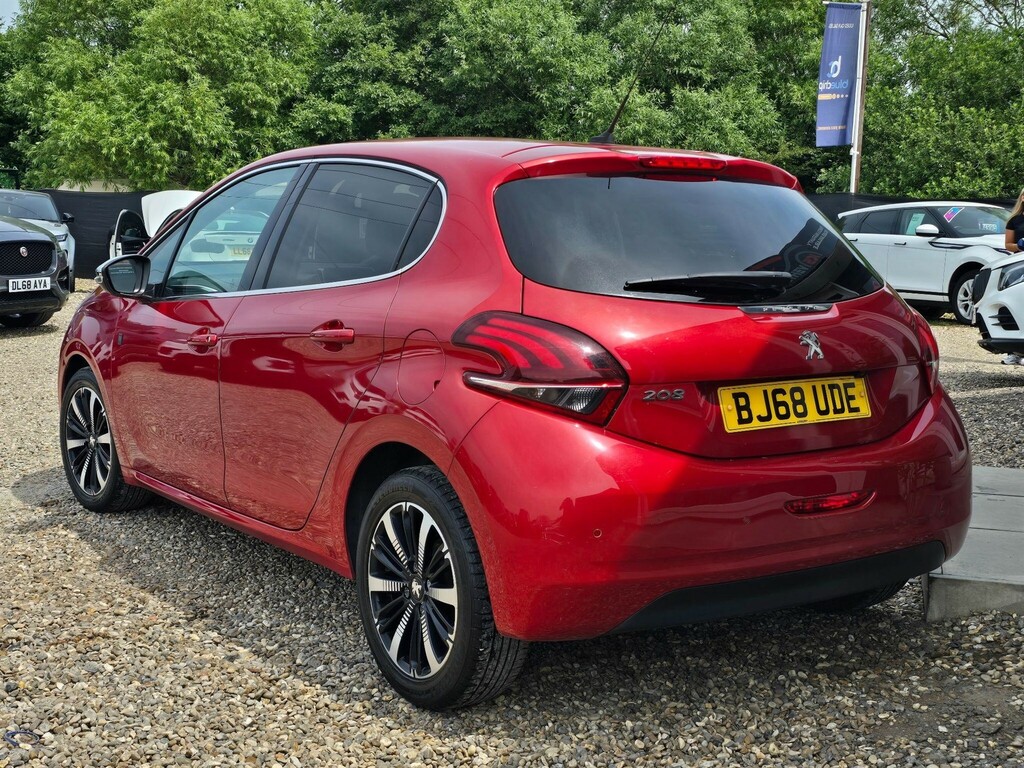 Peugeot 208 1.2 Puretech 82 Tech Edition Start Stop White #11