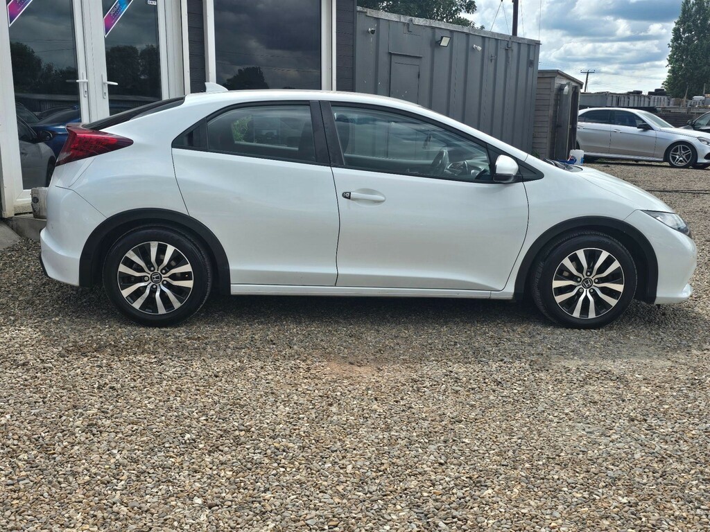 Honda Civic 1.6 I-dtec Se Plus-t Euro 5 Ss White #4