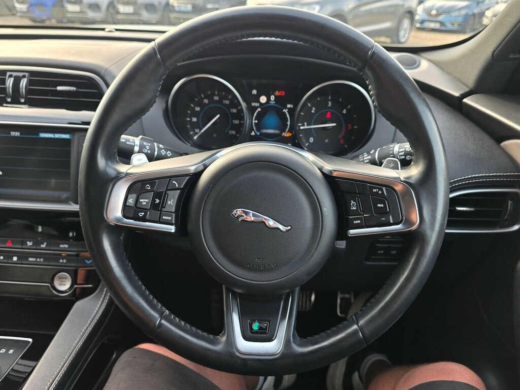 Jaguar F-Pace 2.0 D180 Portfolio Suv Awd Euro 6 Red #36
