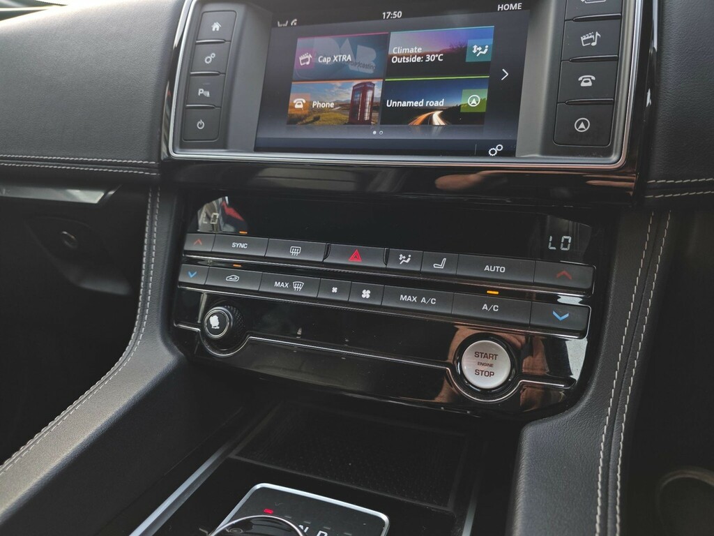 Jaguar F-Pace 2.0 D180 Portfolio Suv Awd Euro 6 Red #28