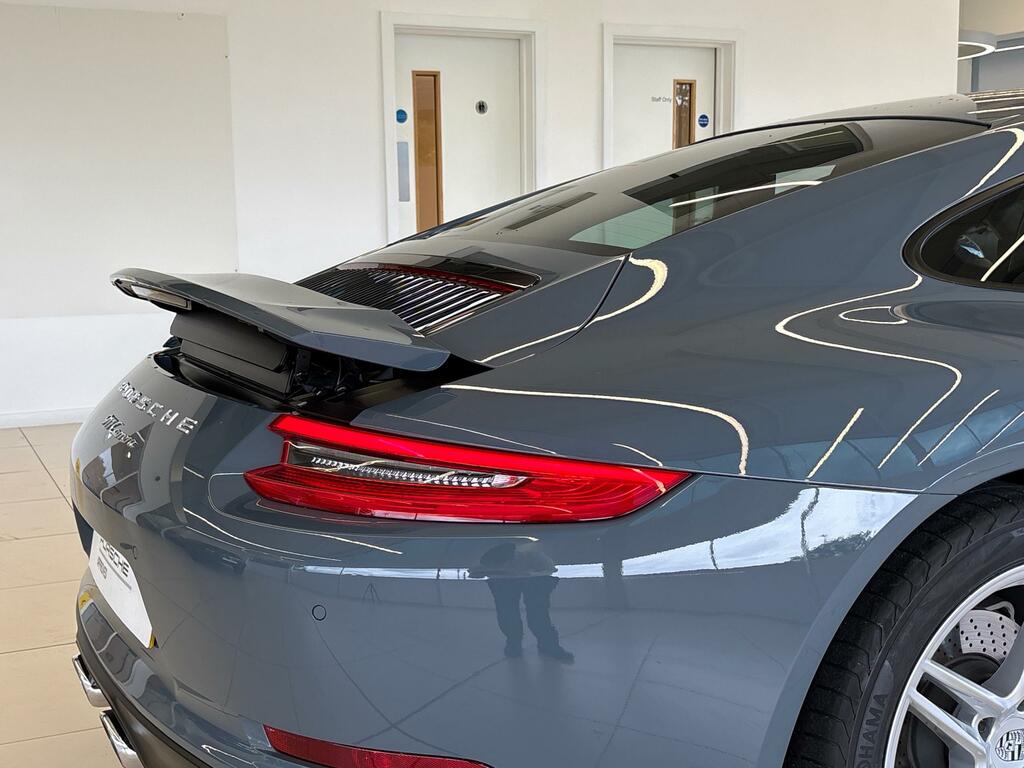 Porsche 911 Gts Pdk Red #16